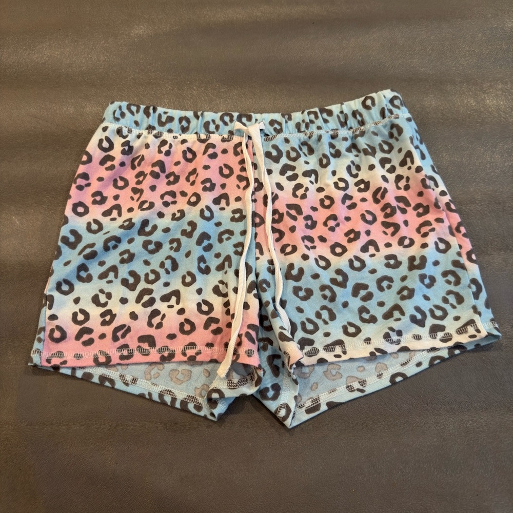 Kikit Leopard Print Ombre Shorts. Size M